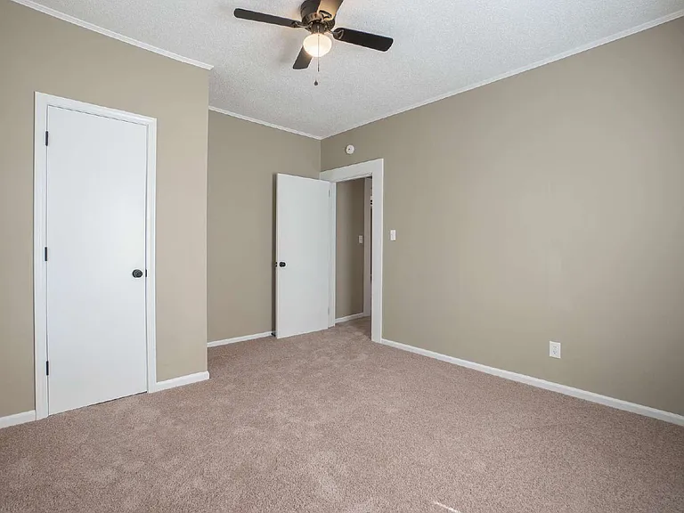 4907 Burke Ave — Photo 26