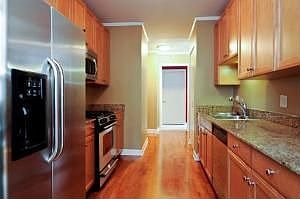 5th image of 201 N Westshore Dr APT 1007