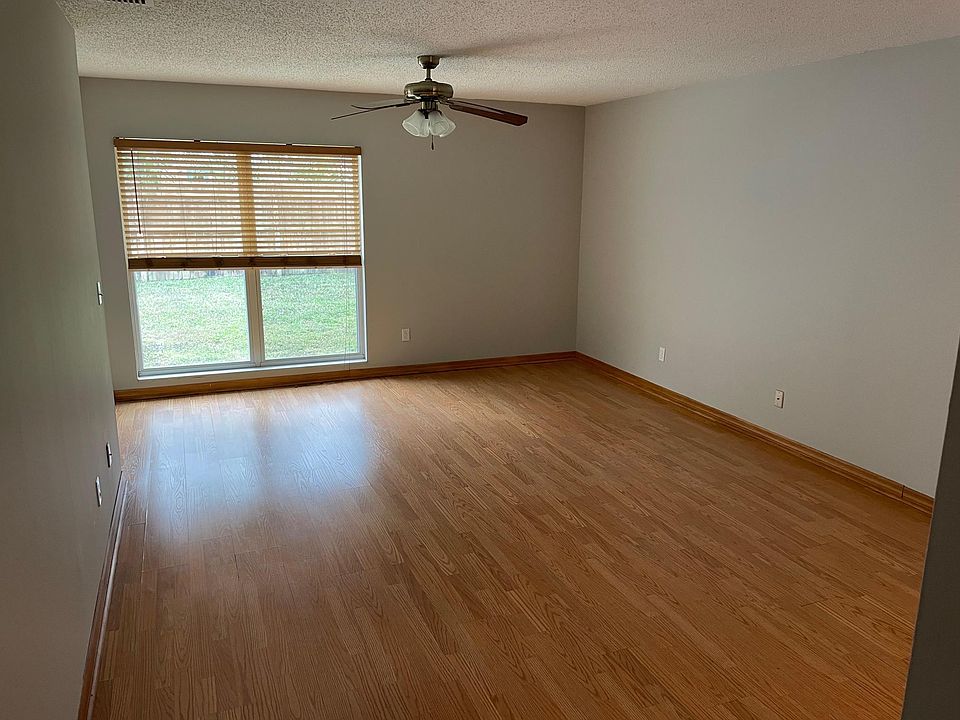 2nd image of 7200 Ulmerton Rd APT D2