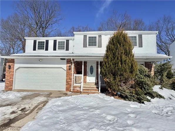 131 Noran Cir, Bedford, OH 44146