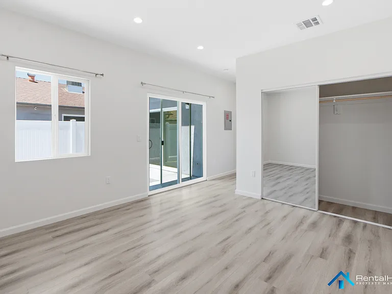 7406 Lemp Ave — Photo 6