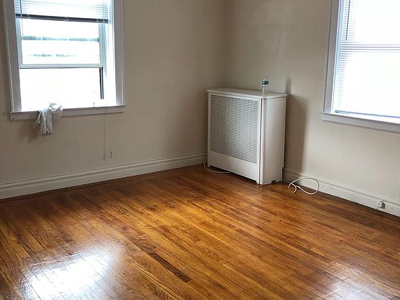 5th image of 44 Park Ave #0