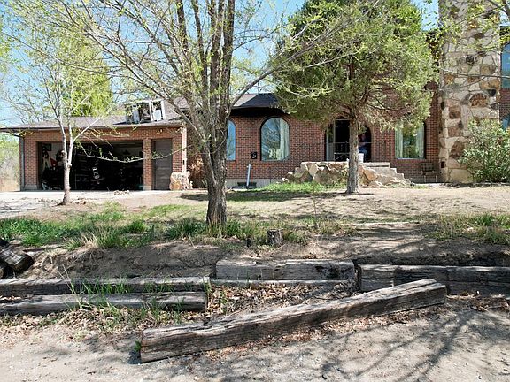 3rd image of 2685 Sagebrush Ln