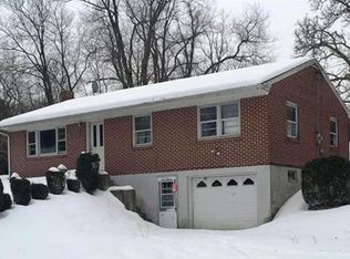 648 Fishing Creek Rd, New cumberland, PA 17070