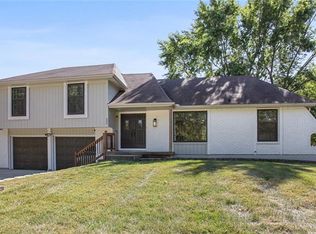 503 W Pine St, Raymore, MO 64083