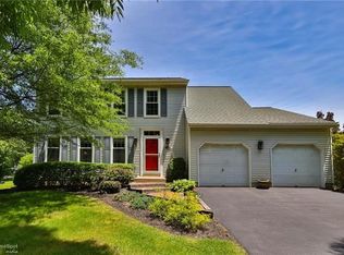 4682 Smith Dr, Bethlehem, PA 18017