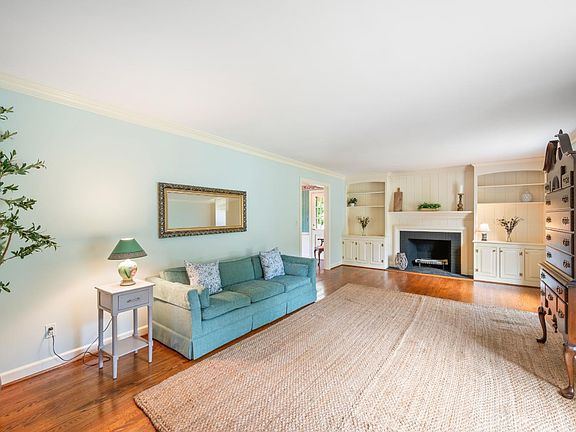 5th image of 3605 Willow Lawn Dr