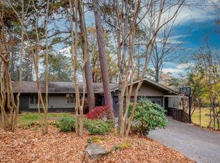 8 Racquet Ct, Little Rock, AR 72227