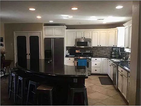 3rd image of 1161 W Calle San Salvador