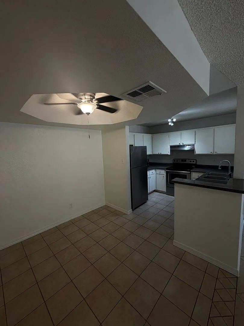 Mission Springs at Scottsdale — Photo 2