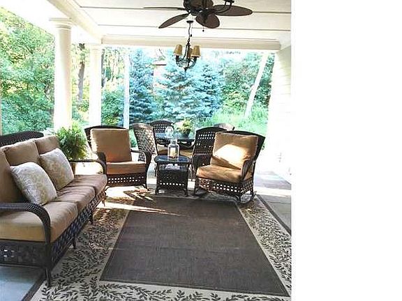 3rd image of 67 Sullivan St
