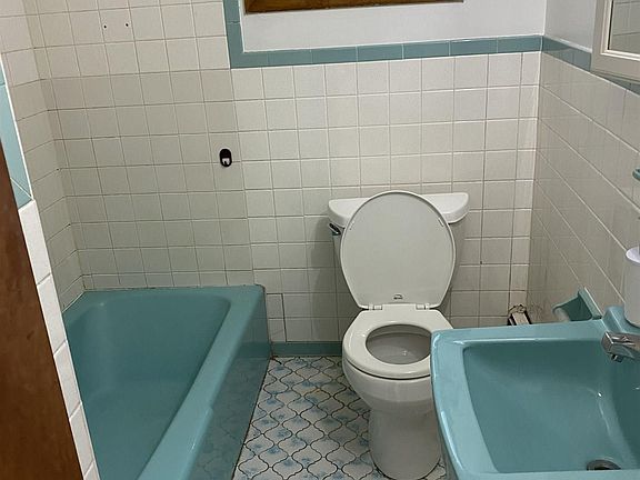 5th image of 10 Blanchard Ave