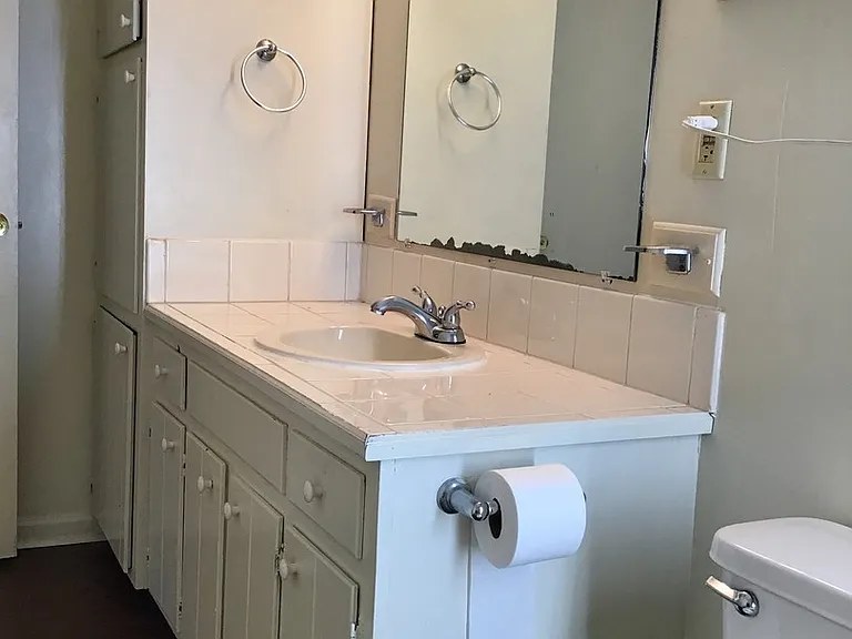 8220A Governor Dr — Photo 13