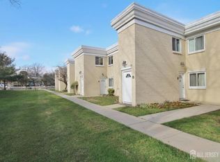 13 Lake Ave APT 6B, East Brunswick, NJ 08816