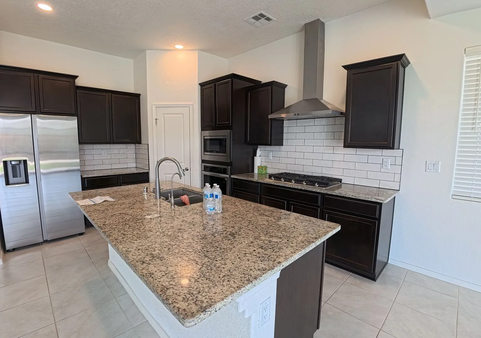 4 Bedrooms Rio Rancho — Photo 4