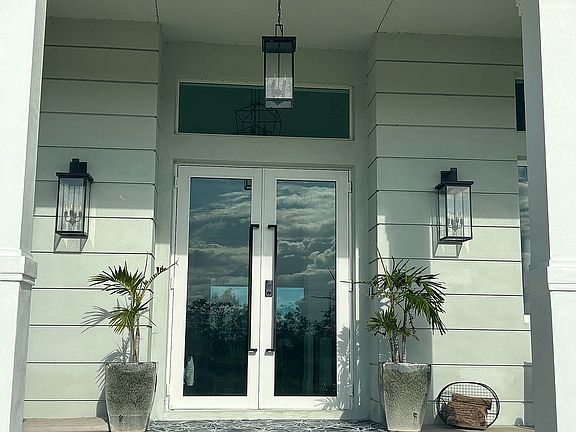 4th image of 1071 S Header Canal Rd