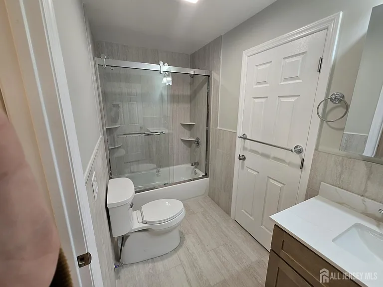 164 Austin Ave — Photo 6