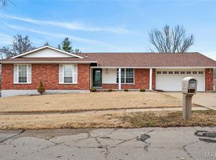 3519 Rue De Renard St, Florissant, MO 63034