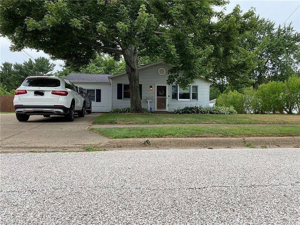 1st image of 3596 Hiwood Ave