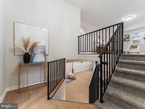 3rd image of 761 Carteret Ave