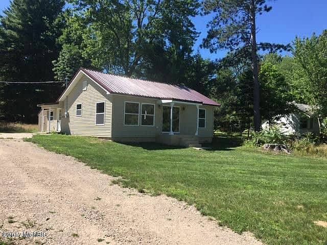 5579 N Bass Lake Rd Irons MI 49644 Zillow