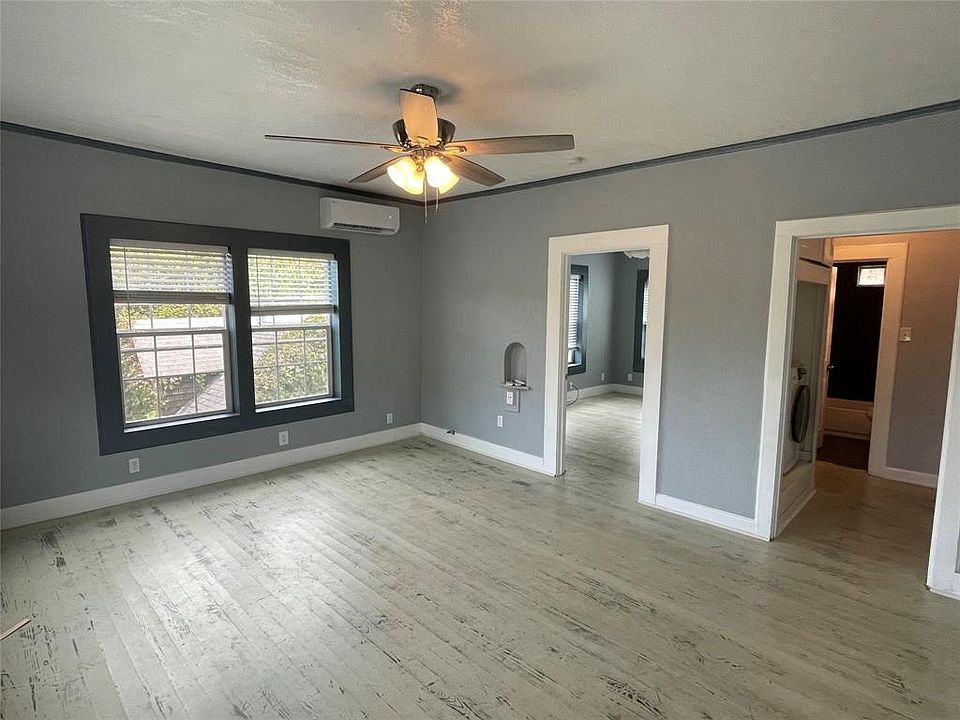 1st image of 320 W Canty St #3