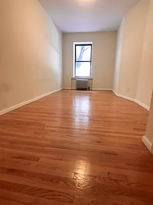 Rented by Warren T Real Estate Corp. | media 14