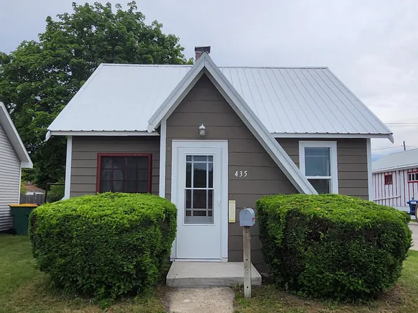 435 E Cedar Ave, Gladwin, MI 48624