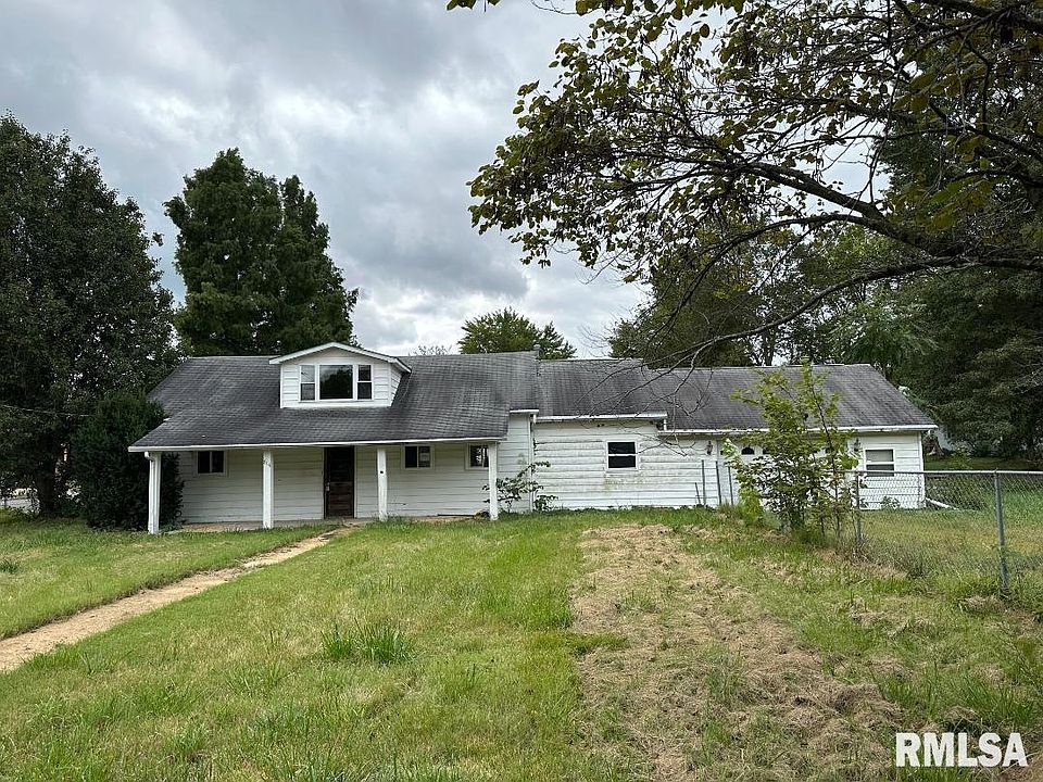 1st image of 814 McKinley St