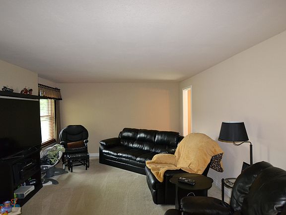 2nd image of 2724 145th St E