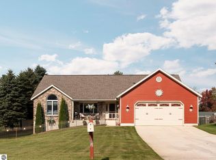 4189 Morel Dr, Cadillac, MI 49601