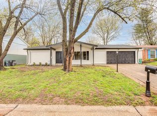 336 Sumter Dr, Belleville, IL 62221