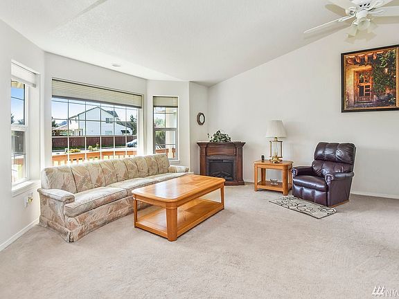 4th image of 120 Westminster Dr