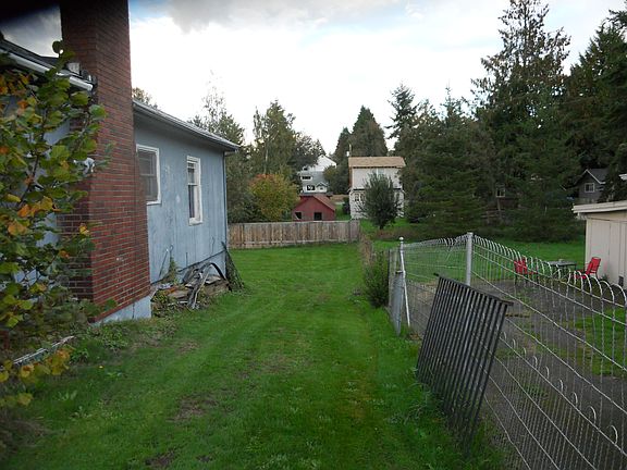 3rd image of 1135 Tacoma Ave