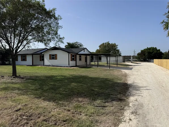 210 Ponderosa Ln, Burleson, TX 76028