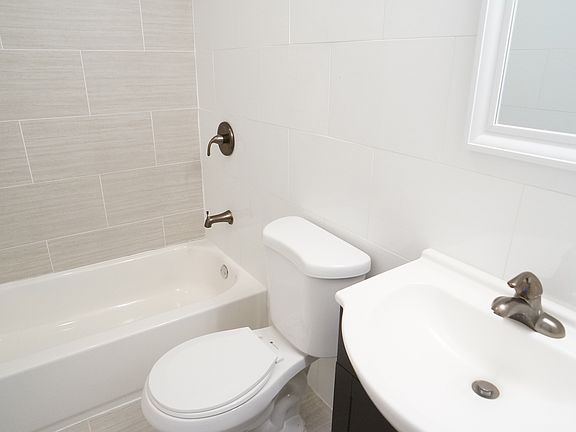 2nd image of 1312 Findlay Ave #2