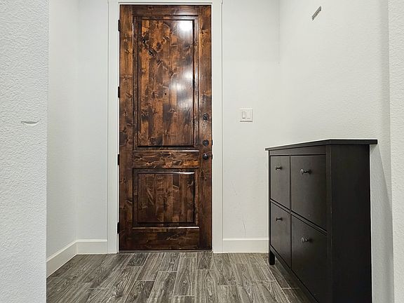 3rd image of 2273 Lobo Ln