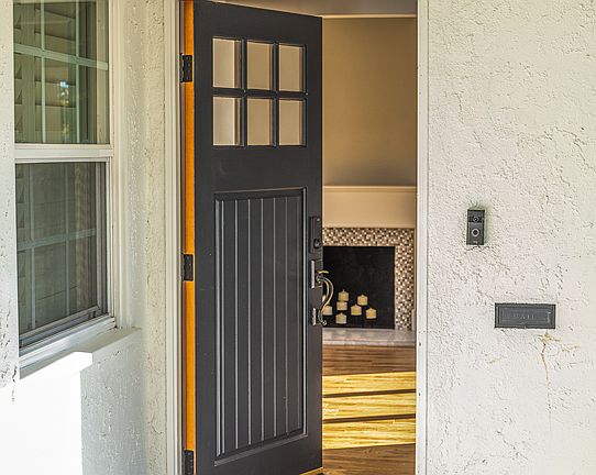 3rd image of 5720 Murietta Ave