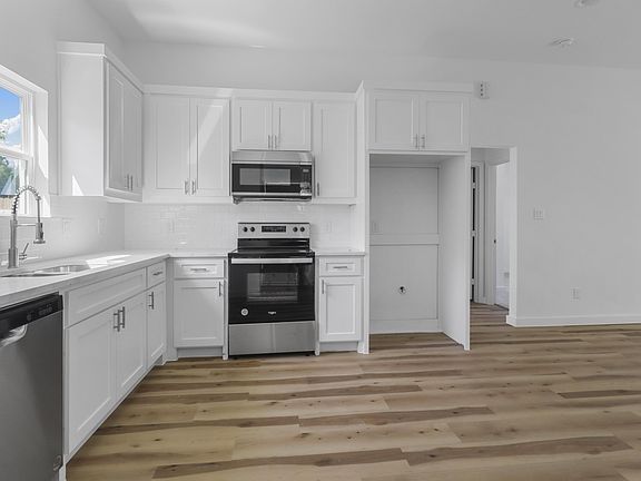 3rd image of 3507 Marshall St #D