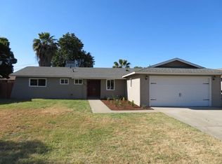 908 E Elm St, Hanford, CA 93230