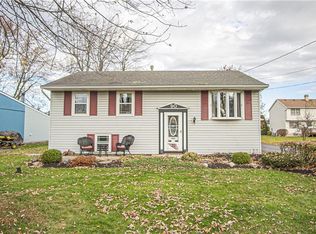 90 Markey Ave, Lancaster, NY 14086