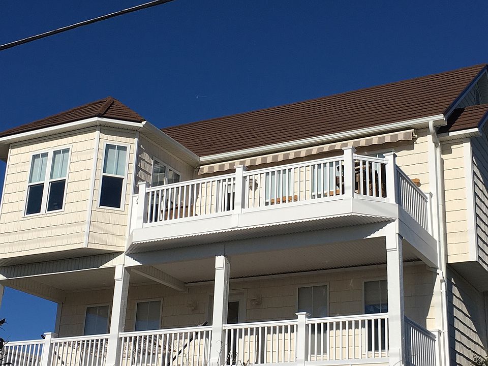 2nd image of 2009 S Shore Dr