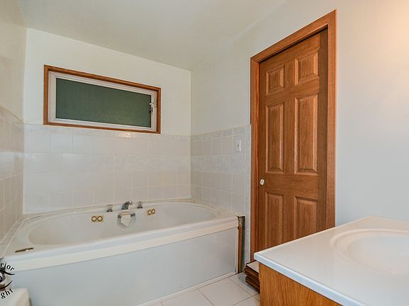 5th image of 16901 S 88th Ave
