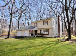 4 Stonehedge Rd, Norwalk, CT 06851