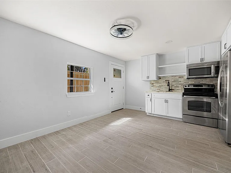 3229 Holman St #4 — Photo 24
