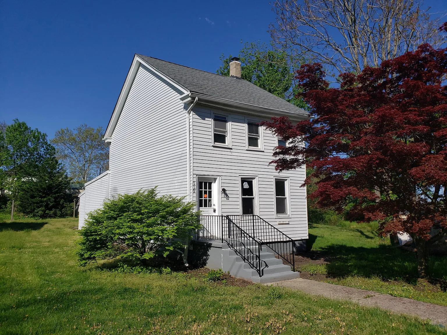 3 bed, 1258 sqft, $2,300 — Photo 1