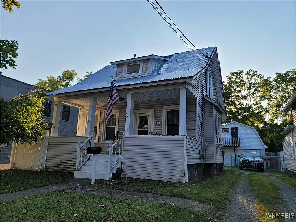 169 S Transit St photo 1