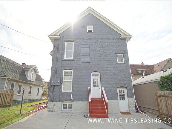 3rd image of 2928 Emerson Ave N #1