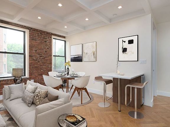 4th image of 941 Washington Ave #446