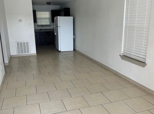 1787 Calle Ginebra #10, Eagle Pass, TX 78852